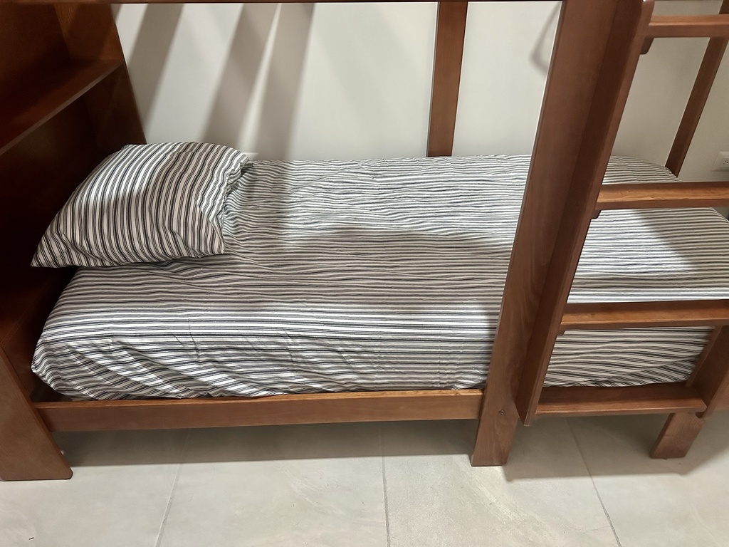 [CASA_FRIDA_03_BAJO] Habitación Compartida para una Tranquila Estancia